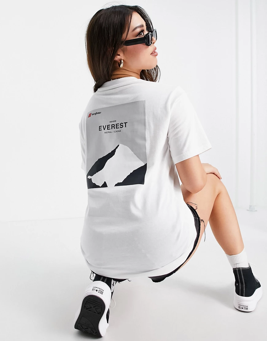 Berghaus – Heritage – T-Shirt mit Rundhalsausschnitt in Weiß günstig online kaufen