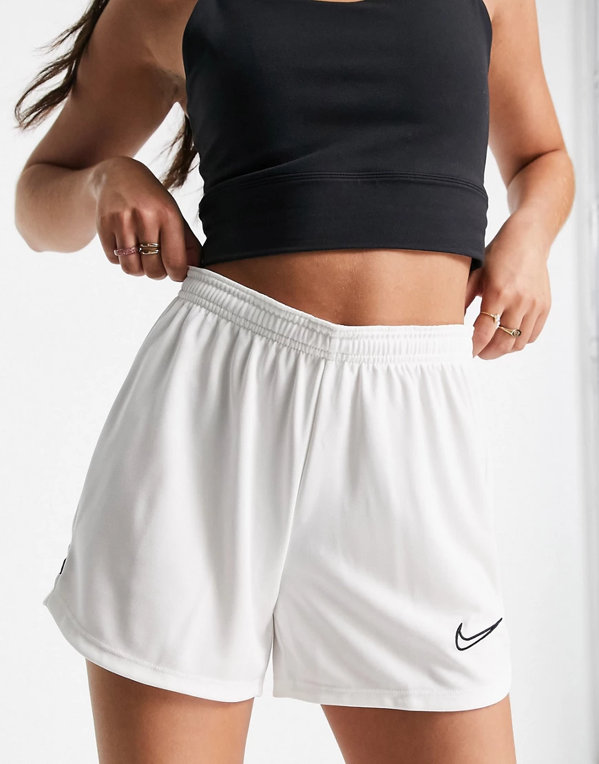 Nike Football – Dry Academy – Shorts in Weiß günstig online kaufen