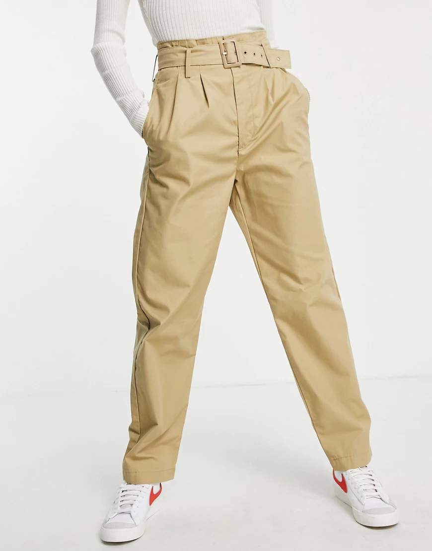 Levi's – Elegante, schmal zulaufende Hose mit hohem Bund und leichter Struk günstig online kaufen